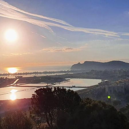 Piazza Martiri Rooms Cagliari Ngoại thất bức ảnh