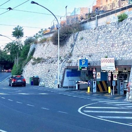 Piazza Martiri Rooms Cagliari Ngoại thất bức ảnh