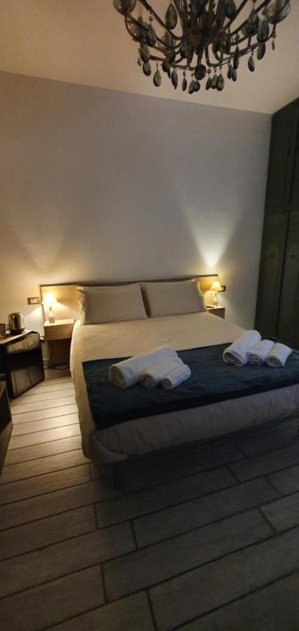 Piazza Martiri Rooms Cagliari Ngoại thất bức ảnh