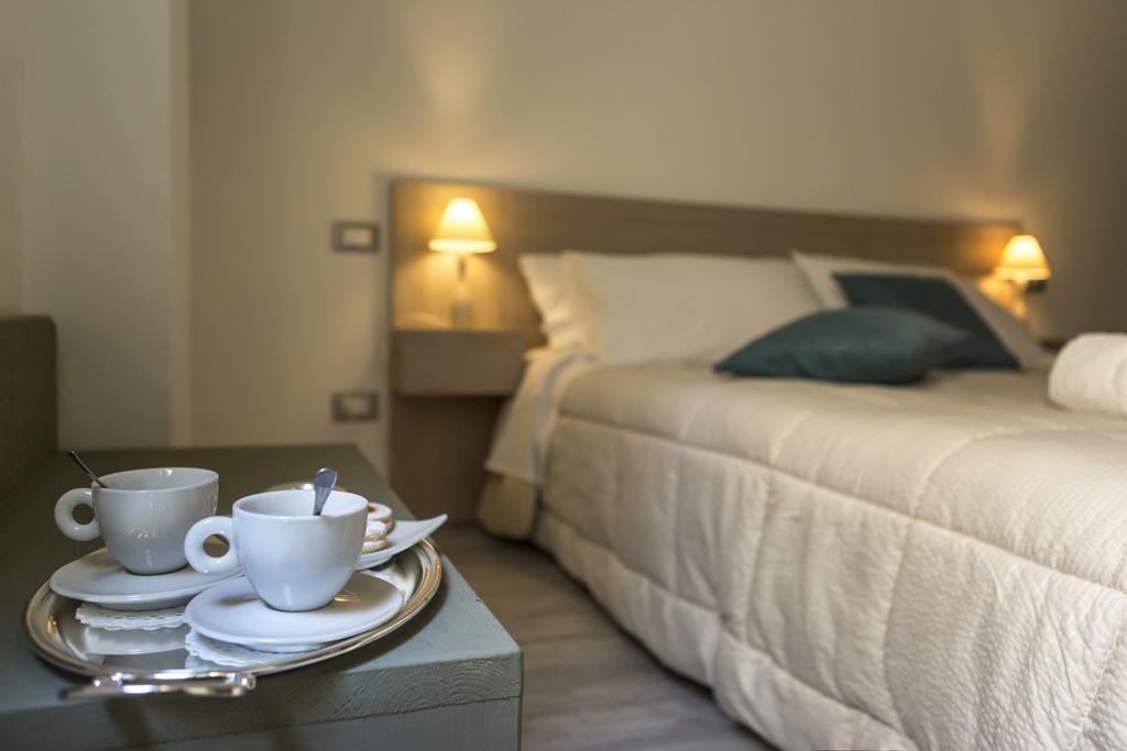 Piazza Martiri Rooms Cagliari Ngoại thất bức ảnh