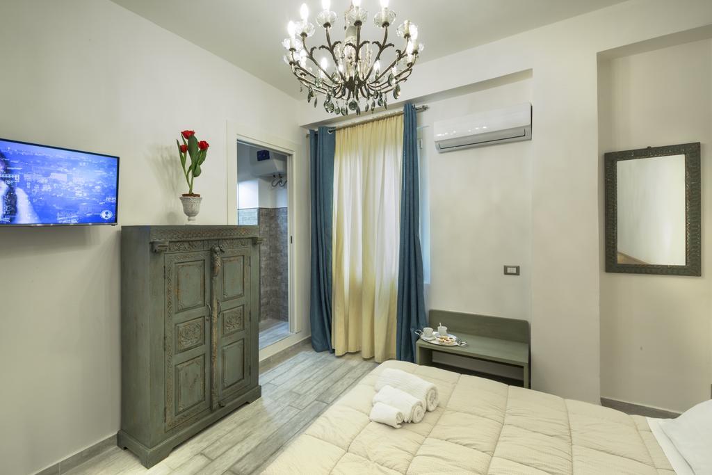 Piazza Martiri Rooms Cagliari Phòng bức ảnh